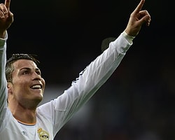 Ronaldo Kendini Aştı!