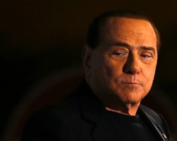 Berlusconiye 'Siyasetten Men' Cezası