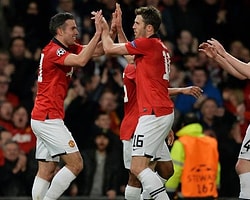 Van Persie Patladı, Manu Turladı