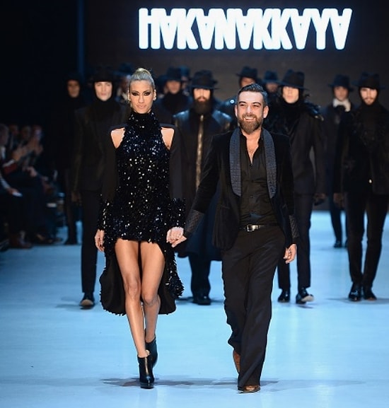 HAKAN AKKAYA’DAN BAYANLARA 20 MUHTEŞEM, SİYAH TASARIM