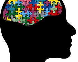 Okuyanlar Alzheimer'a Daha Geç Yakalanıyor