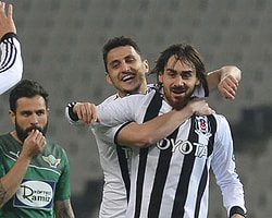 Kara Kartal Yüksekten Uçuyor
