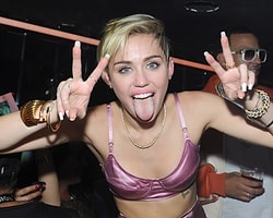Miley Cyrus'ın Çıplak Olunca Kendini Seksi Sanması
