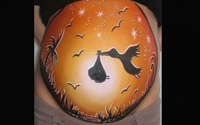 Hamilelikte Yeni Trend: 10 Fotoğrafla Göbek Boyama Sanatı