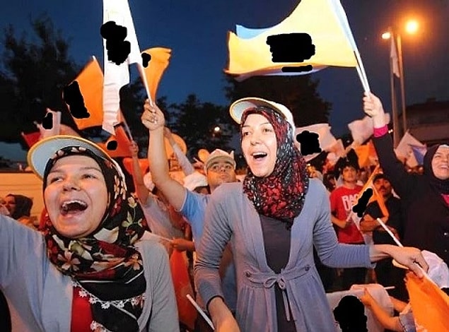 8. Oy verdiği partinin deplasman mitinglerini bile kaçırmayan siyasi holigan