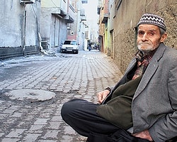 Köyde Ağaydı Şehirde Dilenci Oldu