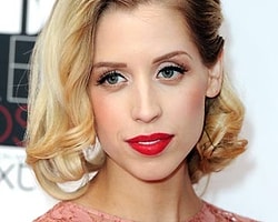 Ünlü Aktivist Ve Rock Yıldızı Bob Geldof'un 25 Yaşındaki Kızı Peaches Geldof Hayatını Kaybetti