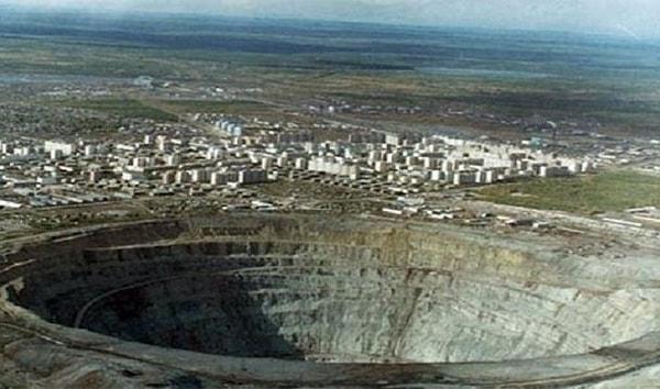 8. İnsanlar tarafından yapılan en derin nokta - TauTona Madeni