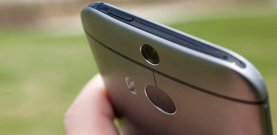 Çerçevesiz HTC One M8 Ace Göründü