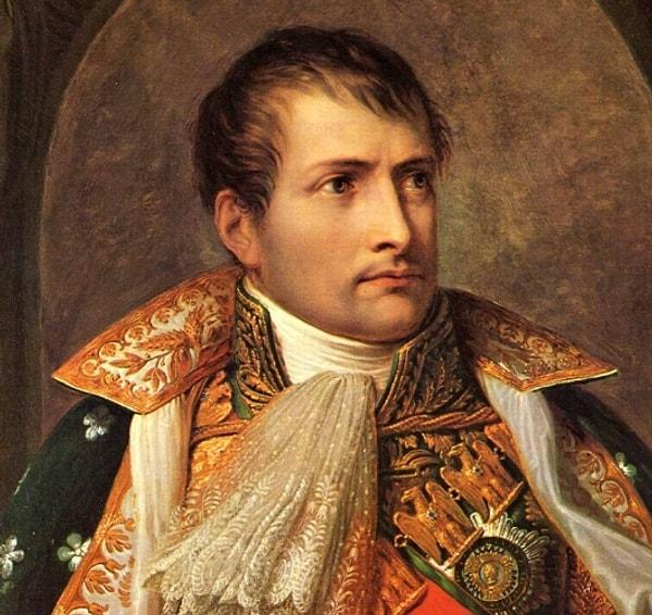 Napolyon 1802’de çok önemli bir dizi askeri başarıya imza attı: Fransa’daki isyanları bastırdı, İtalya’yı fethetti ve diğer ülkeleri ordularını savaş alanında mağlup ederek barış istemeye zorladı.
