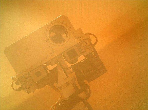 1. Amerikan uzay aracı, Curiosity'nin Mars'taki selfiesi. (2012)