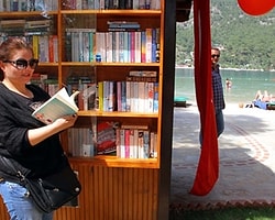 Türkiye'nin İlk "Plaj Kütüphanesi" Fethiye'de Açıldı