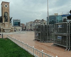 Taksim'e Polis Bariyerleri Getirildi