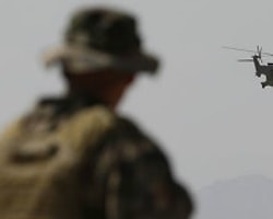 Afganistan'da İngiliz Helikopteri Düştü: 5 Ölü