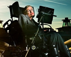 Stephen Hawking'ten Yapay Zeka Uyarısı