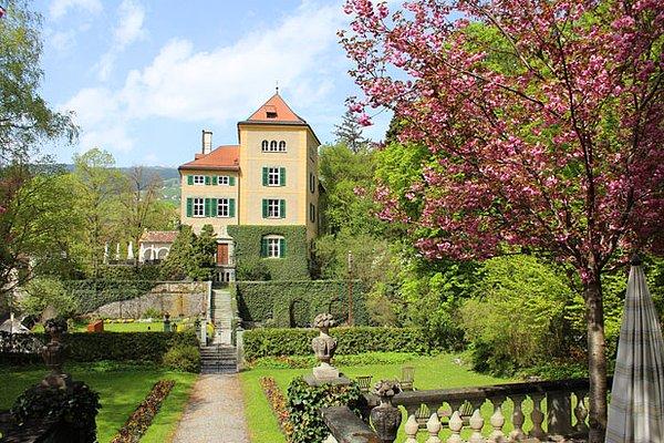 43. Schloss Schauenstein (Fürstenau, İsviçre)