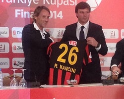 Sağlam'dan Mancini'ye Tarihi Jest