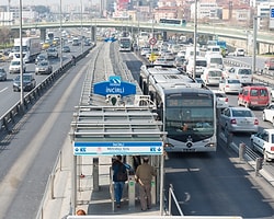 Metrobüste Ücretsiz İnternet Devri Resmen Başladı