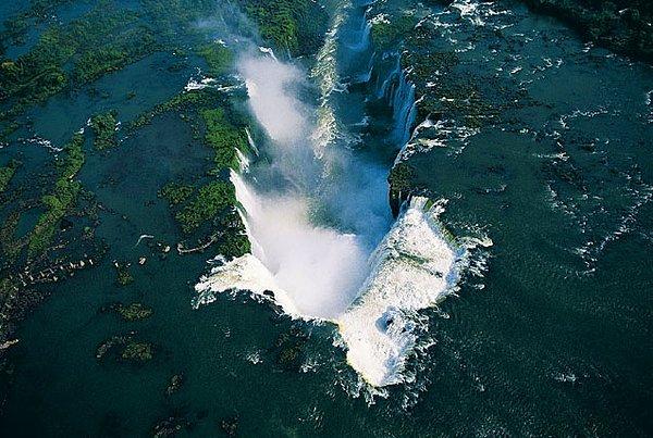 15. Iguazu Şelaleleri, Arjantin-Brezilya Sınırı