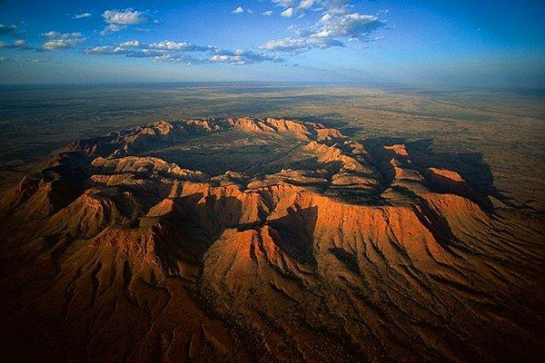 16. Gosses Bluff Meteor Krateri, Avustralya