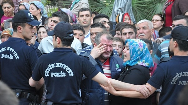 7. Bütün bunlar olurken tepkileri lehe çevirmek, mağduriyet yaratmak için argümanlar geliştir