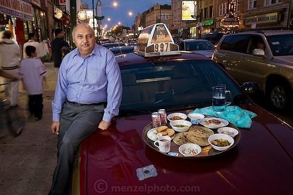 12. Din Memon, Taksi Şoförü, Chicago - 2,000 Kalori