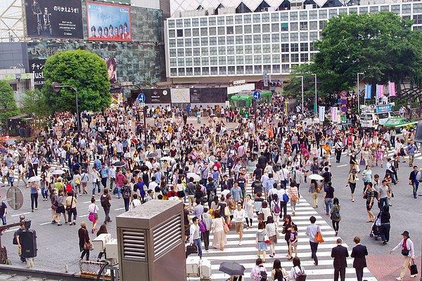 7. En kalabalık yaya geçidi - Shibuya Yaya Geçidi