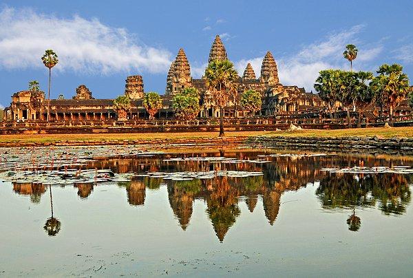7. Angkor Wat - Kamboçya