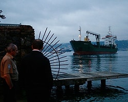 Beykoz'da Yük Gemisi Karaya Oturdu