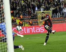 Eskişehirspor Yıldız Futbolcu ile Yollarını Ayırdı