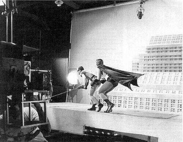 13. 1966 yılında Batman çekimleri. Kafanızı solunuza yatırıp bakarsanız yapmak istenen çekimi anlarsınız