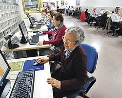 İnternet 'Yaşlılıkta Yalnızlığa Deva Olabilir'
