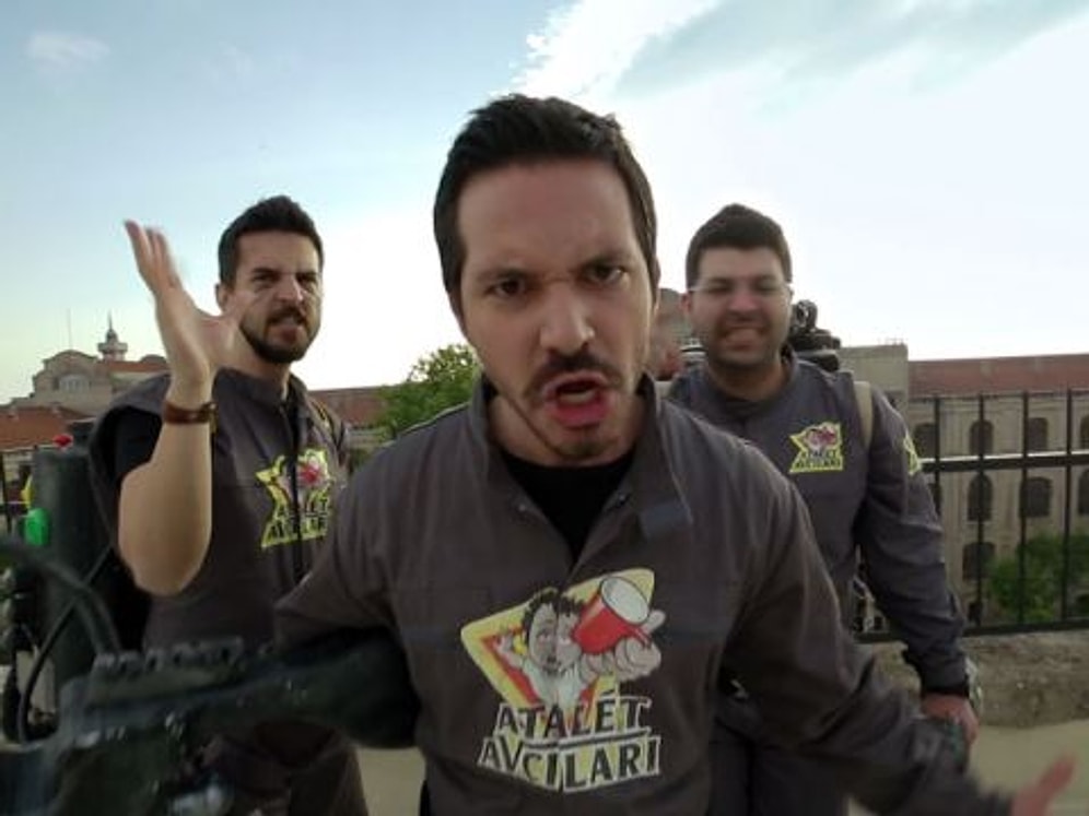 NESCAFÉ 3ü1 Arada Sunar: Atalet Avcıları - Oğlum Bir Zonbi