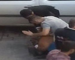 Diyarbakır'da Sokak Ortasında Polis Dayağı