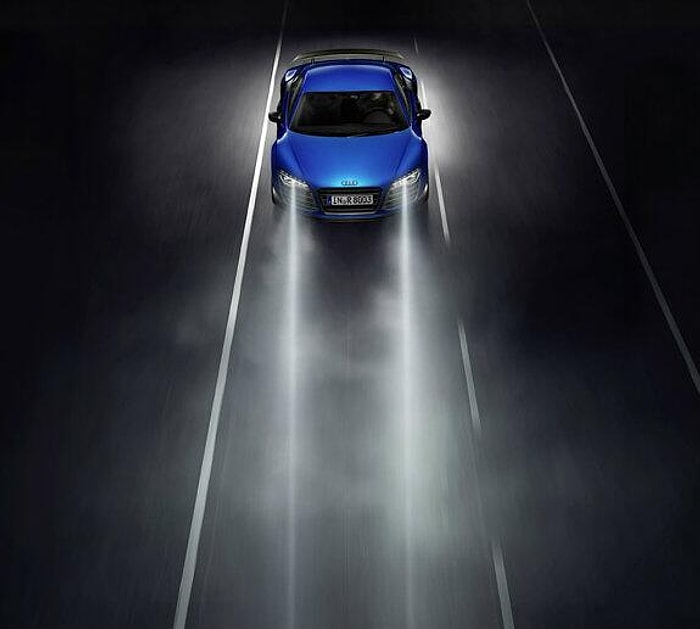 Dünyanın Lazer Farlara Sahip İlk Seri Üretim Otomobili