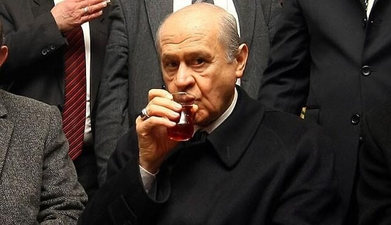 Devlet Bahçeli'nin Bisküvi ve Çay Sevdasını Gösteren 16 Caps