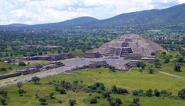 17. Teotihuacan
