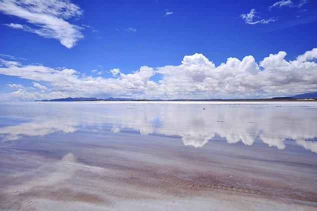 3. Salar de Uyuni Gölü, Bolivya