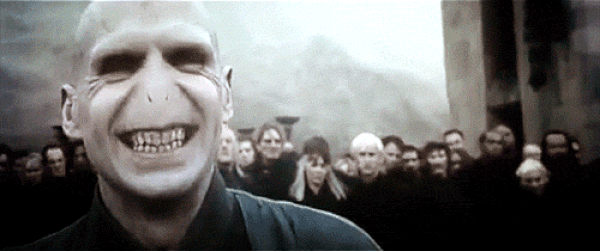 9. Rowling'e göre eğer Voldemort bir böcürt (boggart) görseydi muhtemelen böcürt kendi ölüsünün sekline dönüşürdü. Çünkü Voldemort'un en büyük korkusu ölümdü.
