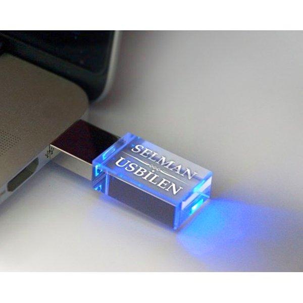 3-) Kişiye Özel LED Işıklı Akrilik USB Bellek