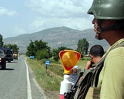 'Lice'de Askerlerin Silahları İncelenmeye Alındı'