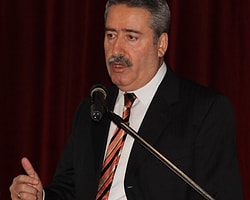 "Bayrak İndirilmesini Şiddetle Kınıyorum"