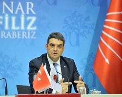 CHP İstanbul Milletvekili Umut Oran, bir süredir Güneydoğu’da yaşanan olaylar, Lice’de iki kişinin yaşamını yitirmesi, askeri birlikteki Türk Bayrağının indirilerek yere atılmasını TBMM gündemine taşıdı.