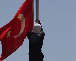 'Bayrak İndirme' Soruşturmasında 5 Gözaltı