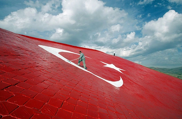 En büyük Türk bayrağı