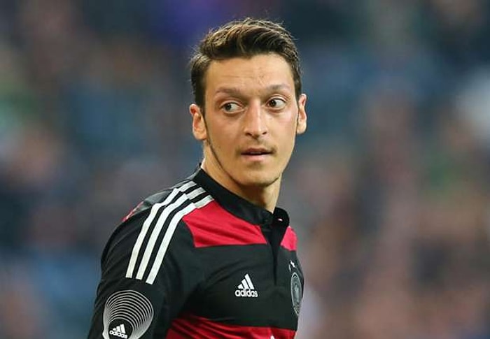 "Mesut Özil'in Takımdaki Yeri Garanti Değil"