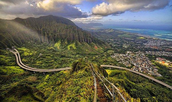 13. Haiku Merdivenleri - O’ahu, Hawaii