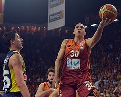 Galatasaray'a 2 Maç Seyircisiz Oynama Cezası Verildi!