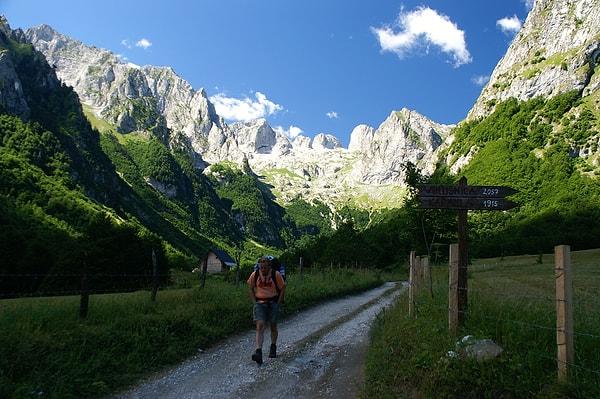Arnavutluk Alplerinde Yürüyüş Yapın