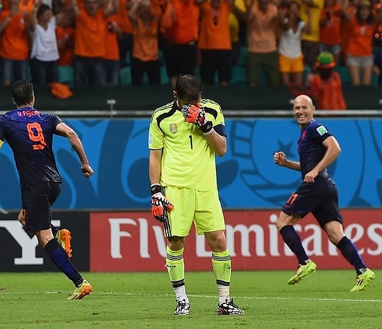 Hollanda'dan 5 Yiyen Casillas'ın Maç Esnasında Düşündüğü 19 Şey